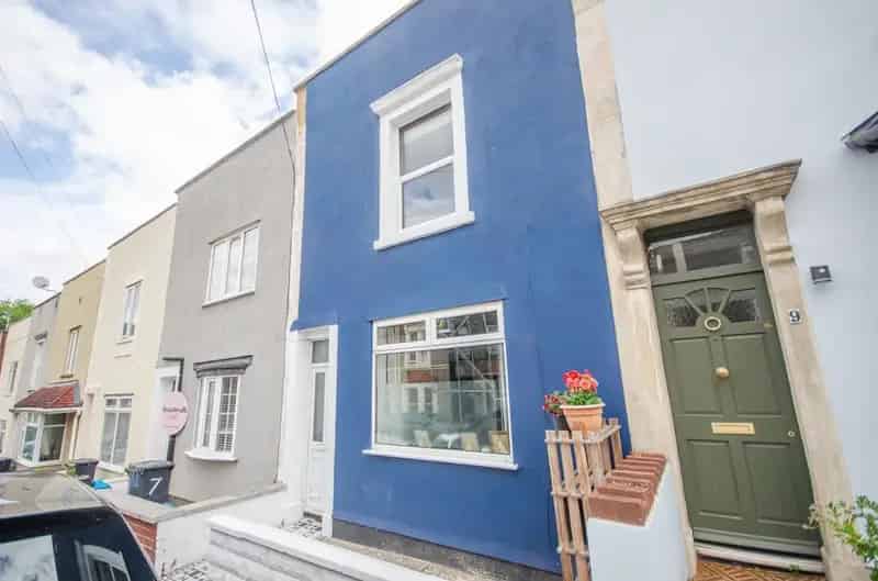 3 Bedroom Terraced House for Sale Near St George Park