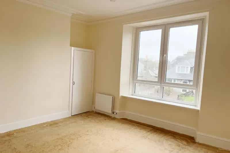 1 Bedroom Flat for Sale in Scotland