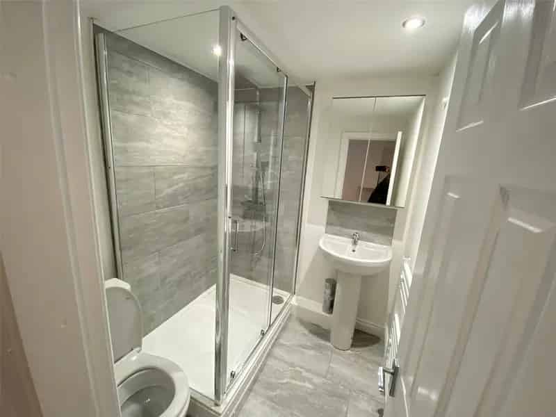 House For Sale , Leeds, England