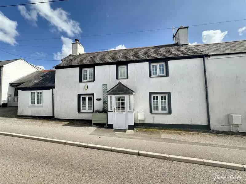 3 Bedroom Cottage for Sale in Probus