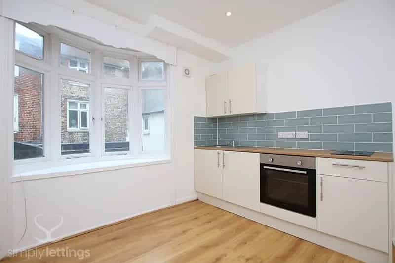 0 Bedroom Flat House to Rent Kemptown Seafront