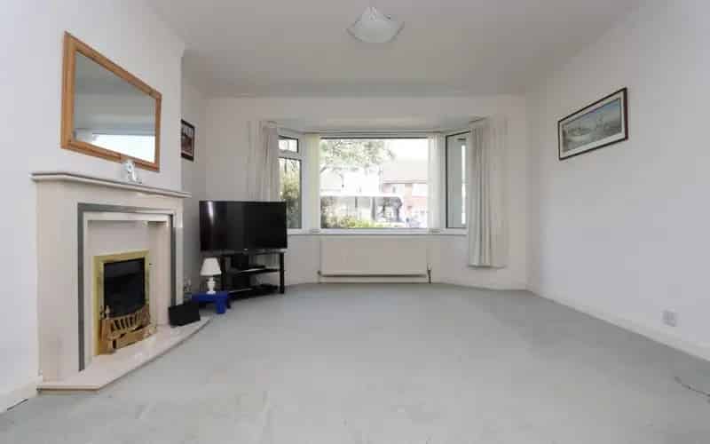 5 bed property for sale