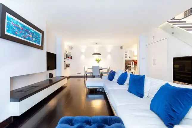 Mews house to rent in Onslow Mews West, London SW7