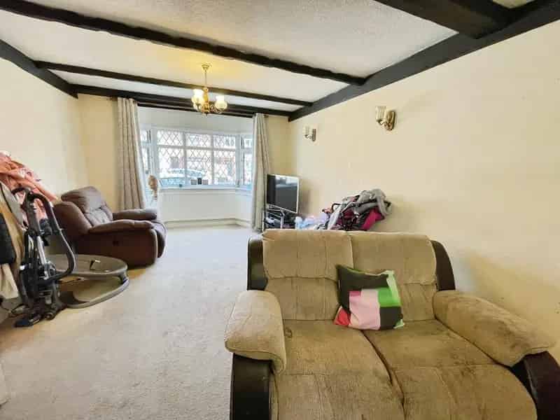 3 Bedroom Semi Detached House Great Barr