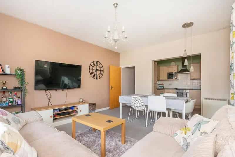 2 Bedroom Flat for Sale