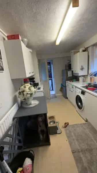2 Bed Ground Floor Maisonette Near Amenities
