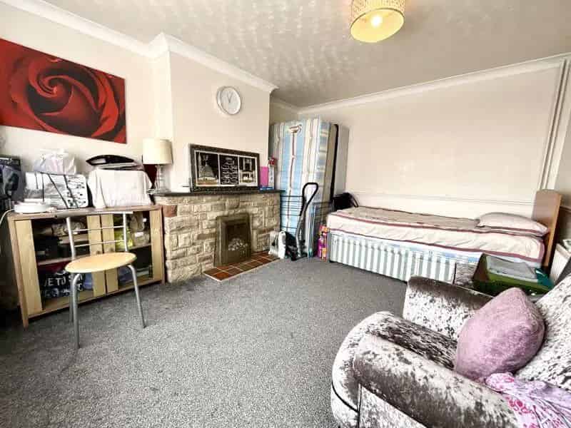5 Bedroom Semi Detached House For Sale Southbourne Road