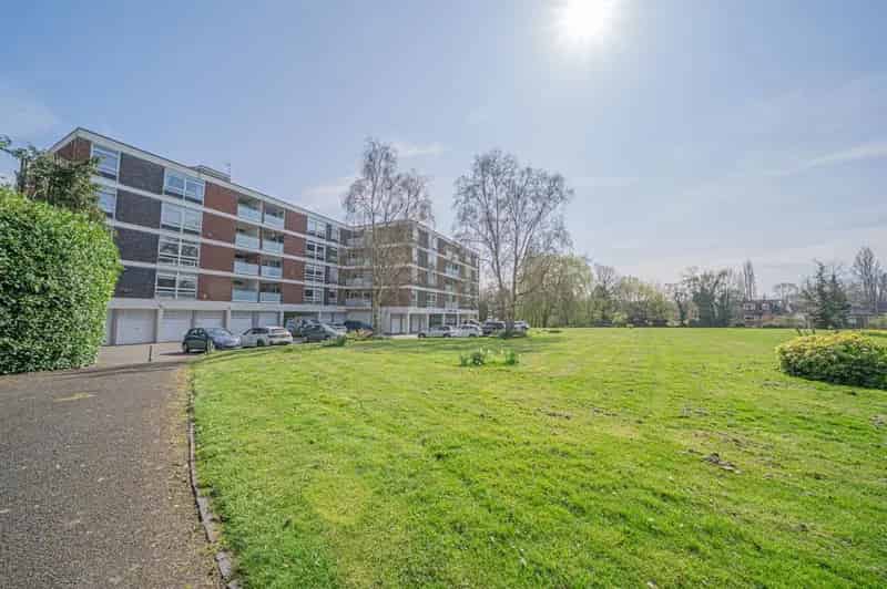 2 Bedroom Apartment for Sale