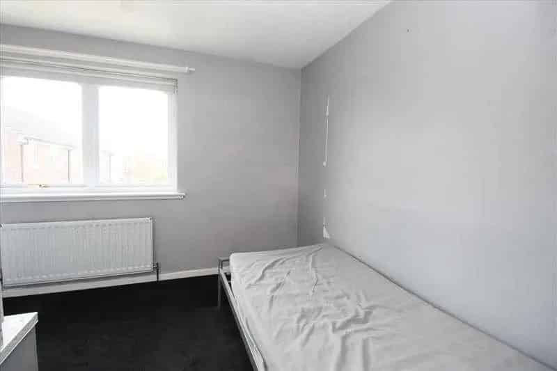 3 Bed Detached House For Sale Near Schools and Shops