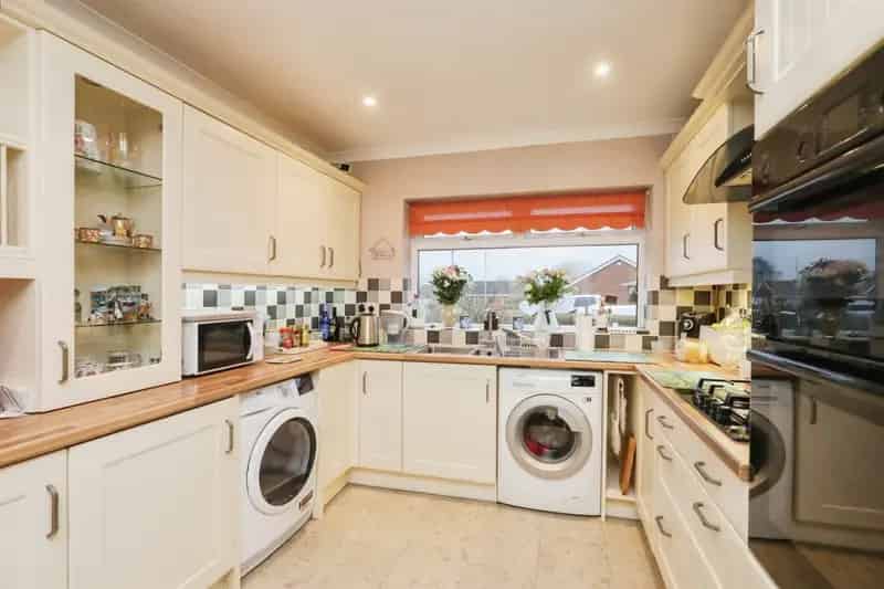 4 Bedroom Detached Bungalow for Sale