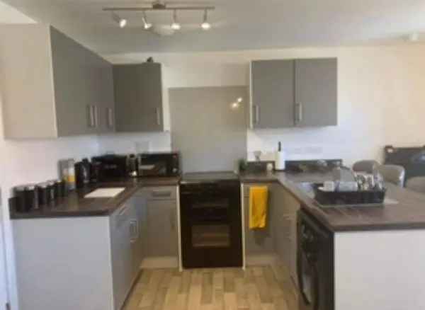 Flat For Rent in Maidstone, England