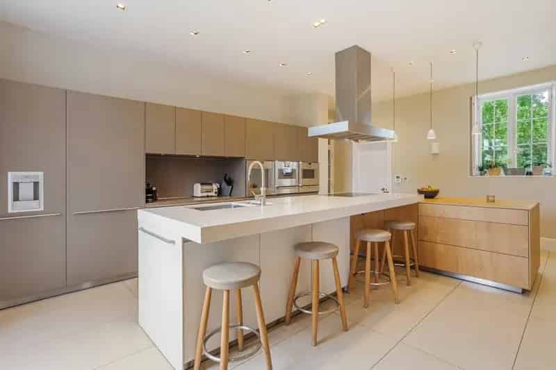 8 Bedroom Detached House to Rent - Grade II Listed Family Home