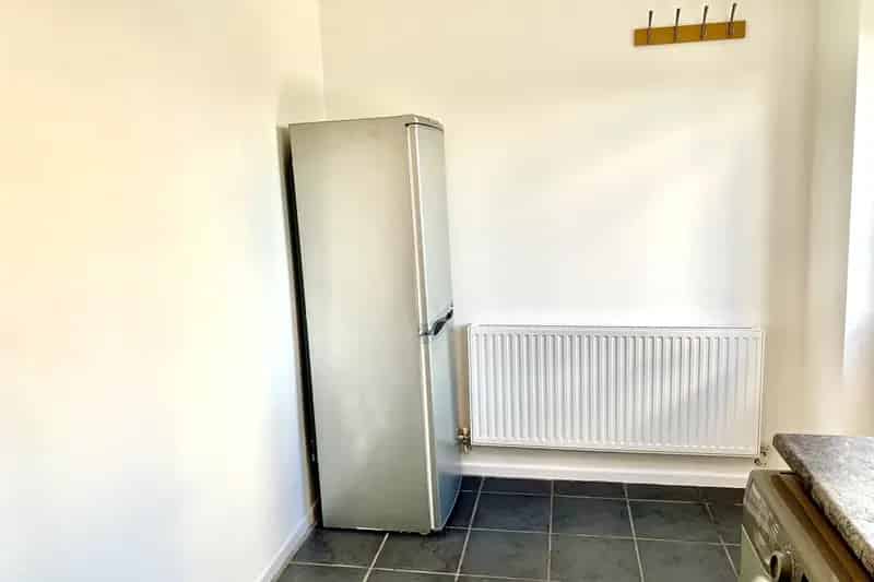 2 Bed Semi Detached House with Parking and Garden