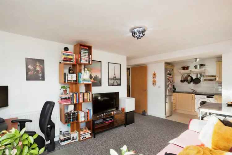 Two Bedroom Apartment Commonwealth Drive