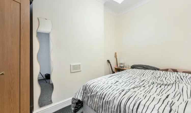 2 bedroom flat/apartment in Rita Road