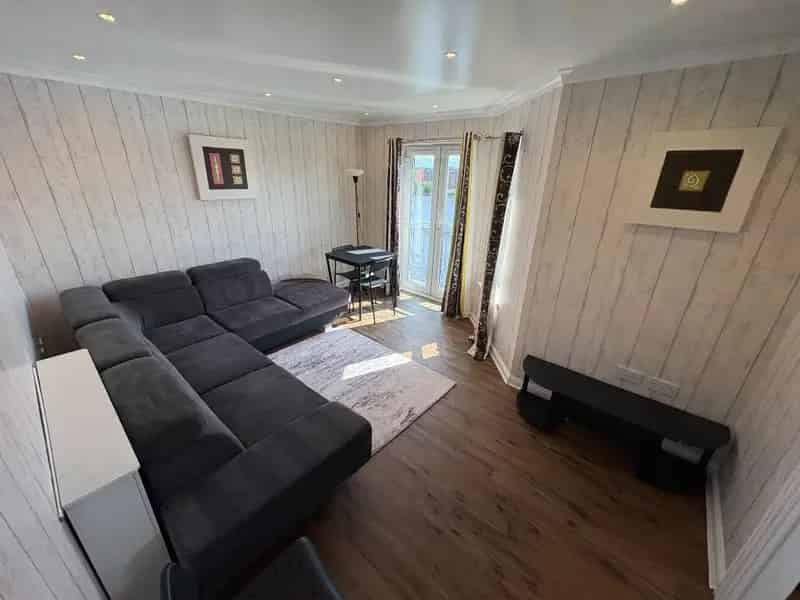 2 bedroom flat to rent