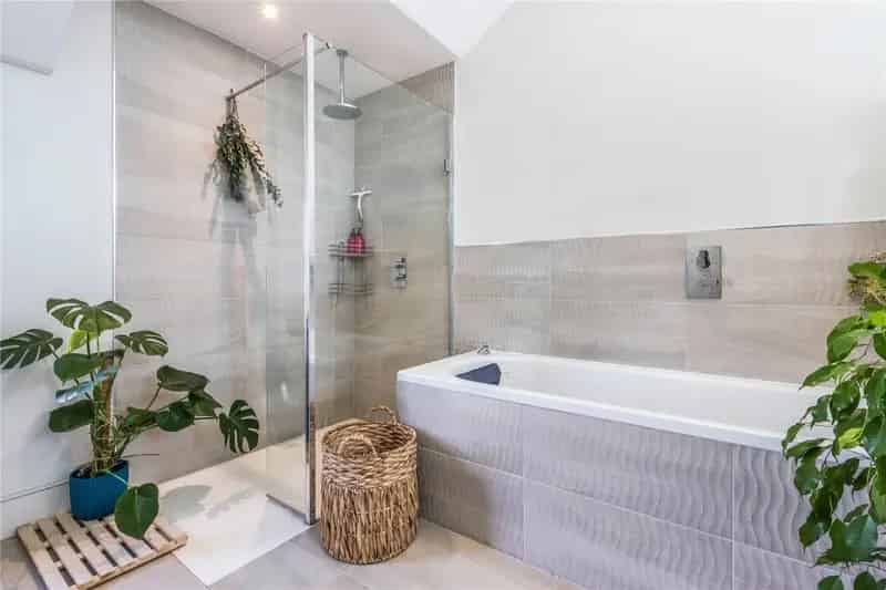 5 Bedroom House in Furzedown London