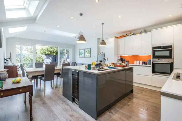 5 bedroom house in London