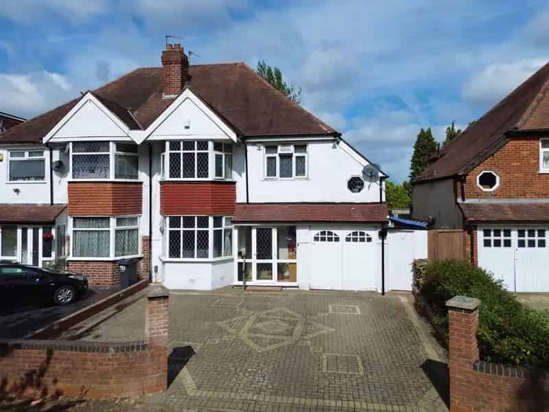4 Bedroom Semi Detached House For Sale