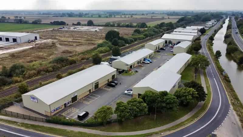 Industrial Units To Let High Standard Secure Yard Parking