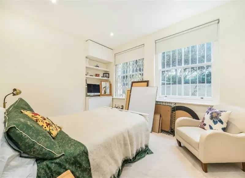 1440 Sq Ft Period Conversion Clapham Common 3 Beds Parking