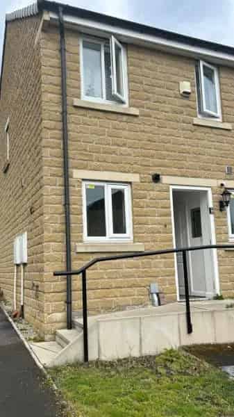 Spacious 2 Bedroom New Build Near Pudsey and Farsley