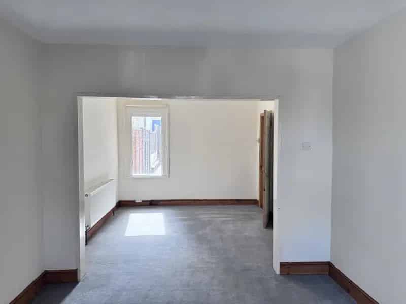 2 Bedroom House For Sale in Aldershot