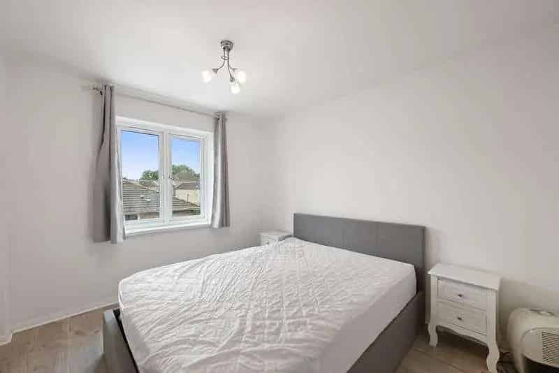 2 Bed Flat for Sale in London