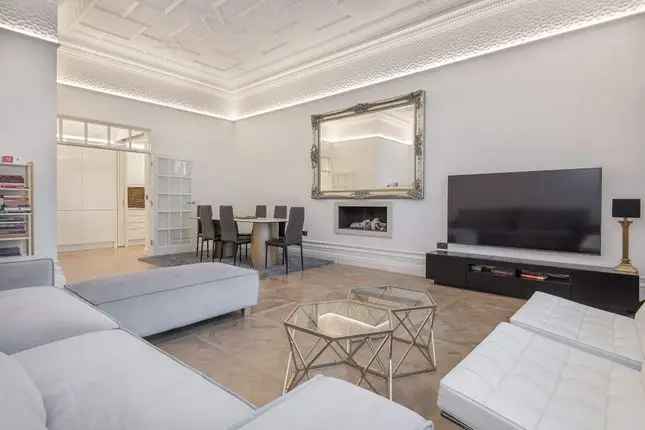 Flat for sale in Westbourne Terrace, London W2