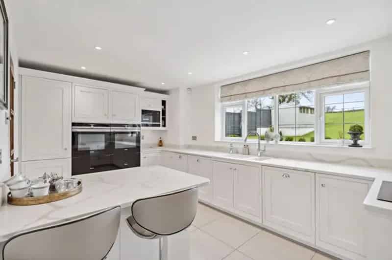 4 Bedroom Detached House for Sale Eggington