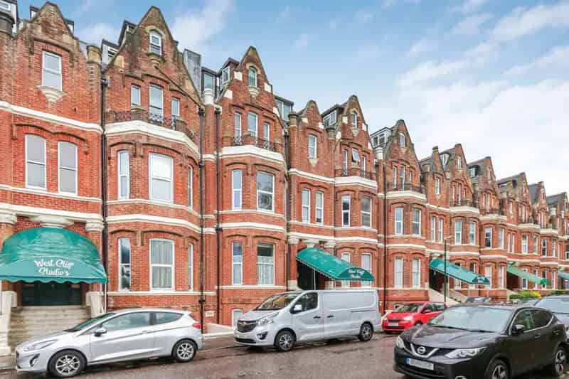 Bournemouth Beach Studio Apartment  Leasehold