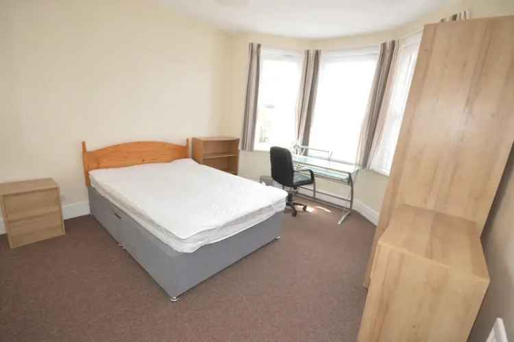 6 Bedroom Detached Student House Fully Furnished