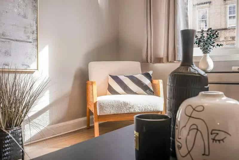 2 Bed Flat for Sale in Woodlands Glasgow