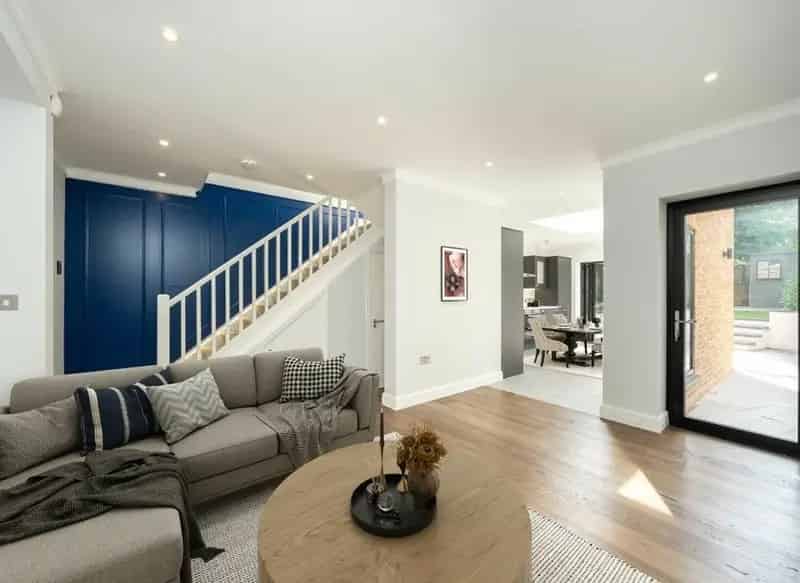 Stunning 3-Bedroom Garden Flat Near West Hampstead Station