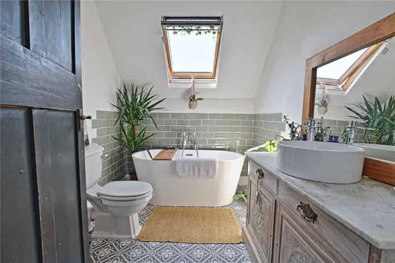 4 Bed Property for Sale