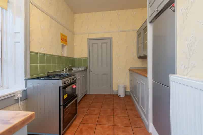 2 Bedroom Flat House to Rent in Chapel Allerton