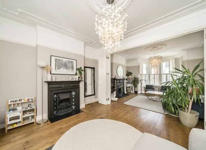 Five Bedroom Abbeville Village Home Near Clapham Common