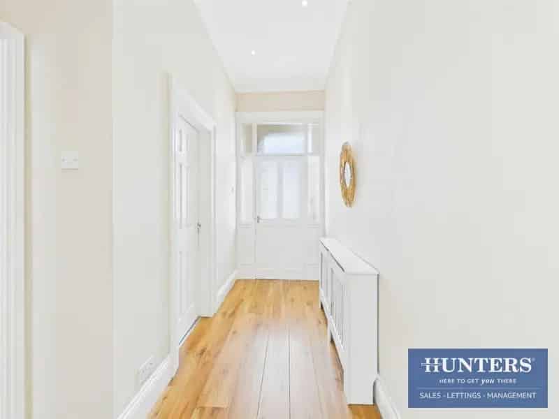 2 bedroom House
 For Sale 
Total Size: 723 SQ FT