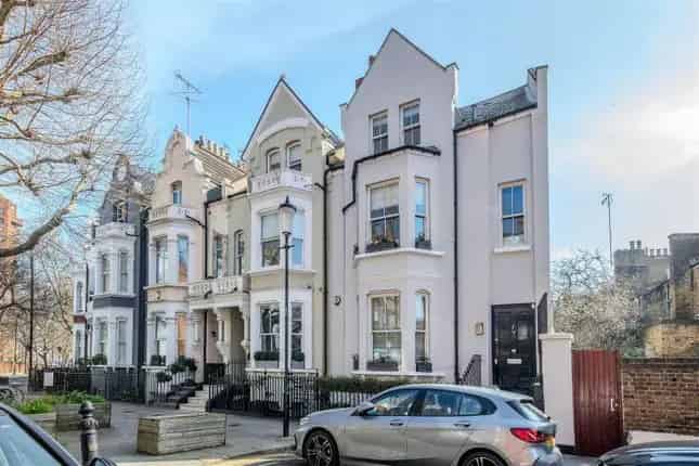 Chelsea Townhouse for Sale Cremorne Road SW10