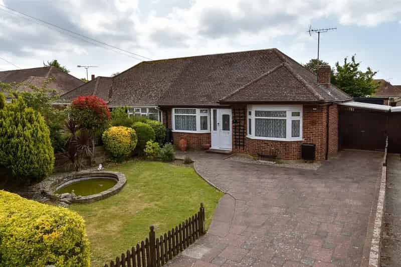 3 Bedroom Semi-Detached Bungalow for Sale in Durrington