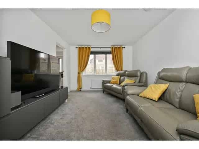 3 Bedroom Detached House for Sale in Gorebridge