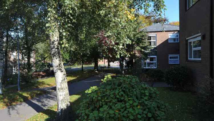 Retirement Apartment Oldham One Bedroom Garden Shared