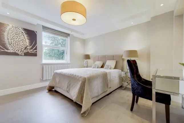 Flat to rent in St John's Wood Park, St John's Wood, London NW8