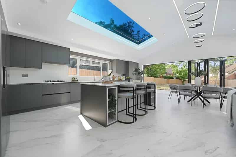 8 Bedroom Detached House Wembley 4117 sq ft
