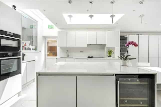 5 Bedroom Semi-Detached House Warwick Road London W5