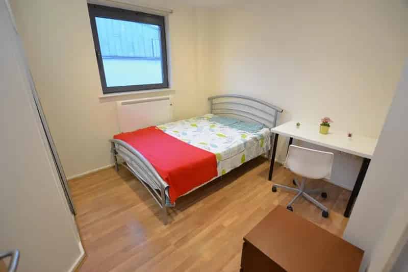 3 Bedroom Flat to Rent in Shadwell East London