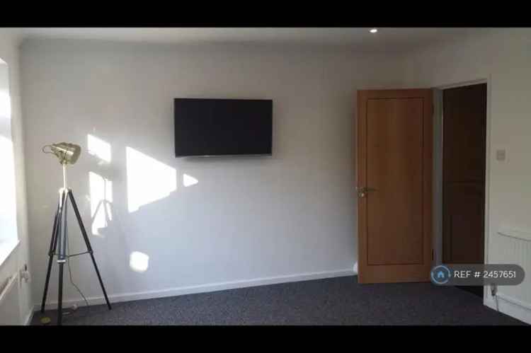 5 Bedroom Detached House to Rent from August 22 2025