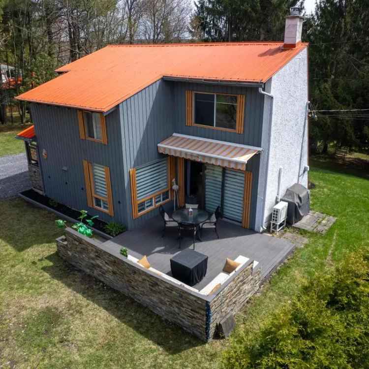 3-Bedroom Cottage near Lake Memphremagog