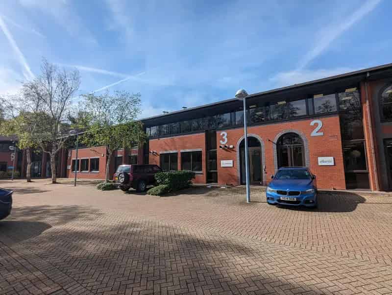 Modern Air-Conditioned Offices with Parking in Godalming