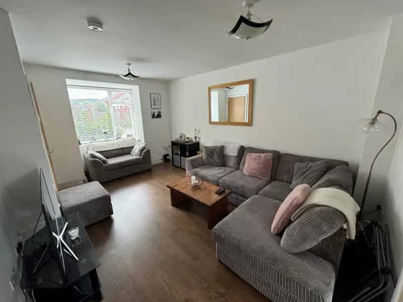 2 Bedroom House Zero Deposit Popular Location